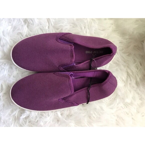 4 Pairs of Little Girls Slip On Sneakers. Size Medium New With Tags - Picture 4 of 6